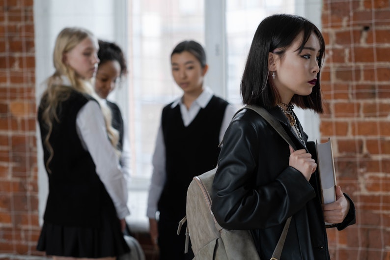 an image of How to help your socially awkward daughter article