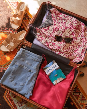 Valigia piena di stile: gli essenziali fashion per le tue vacanze