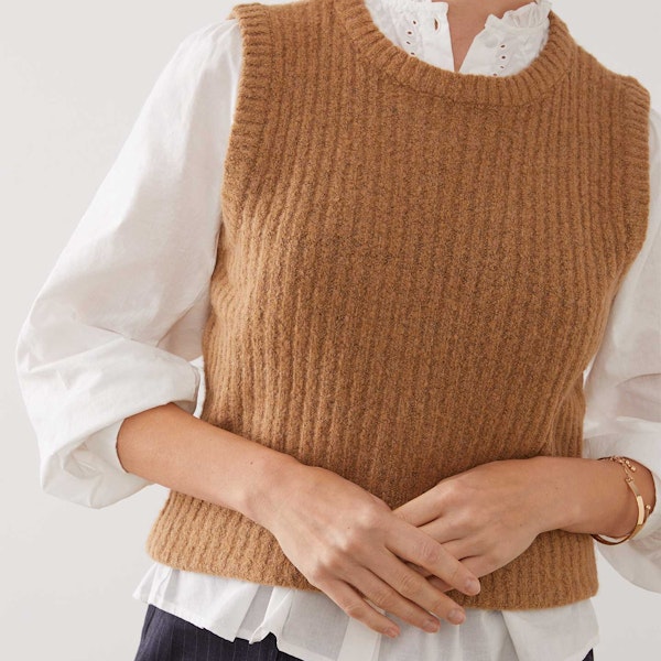 Come abbinare un gilet o un maglione smanicato