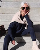 Wie du dich stilvoll mit (über) 60 Jahren kleidest