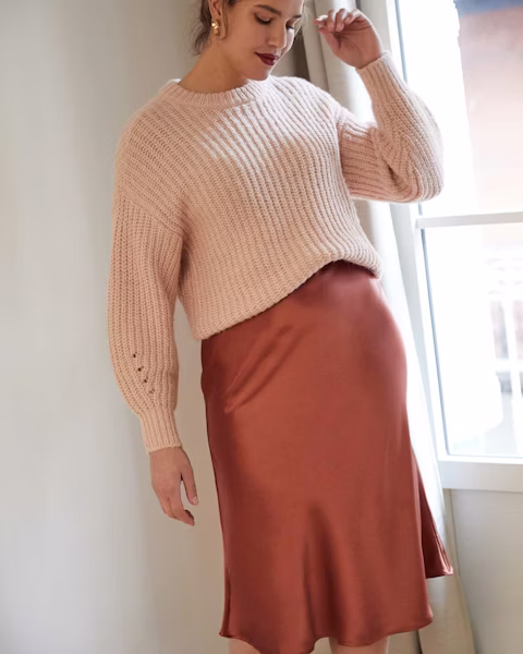 How To Dress If You Have an Oval Body Shape