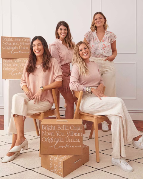 Join Lookiero’s #KeepClose to fight against Breast Cancer