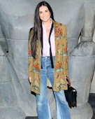 A Style Guide for Inverted Triangle Body Shapes