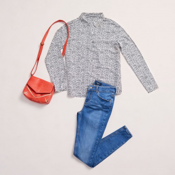 look con jeans, camisa estampada para la fiesta de fin de curso de niños