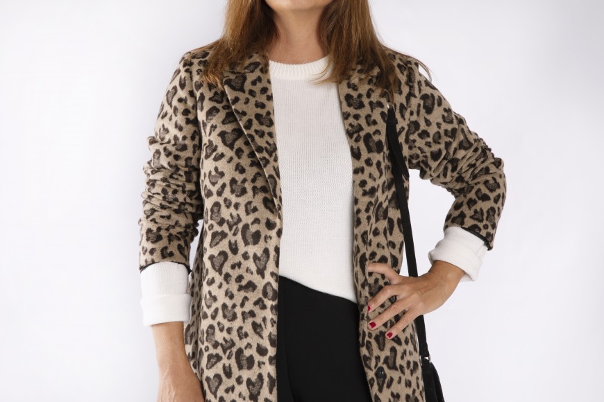 abrigo estampado leopardo