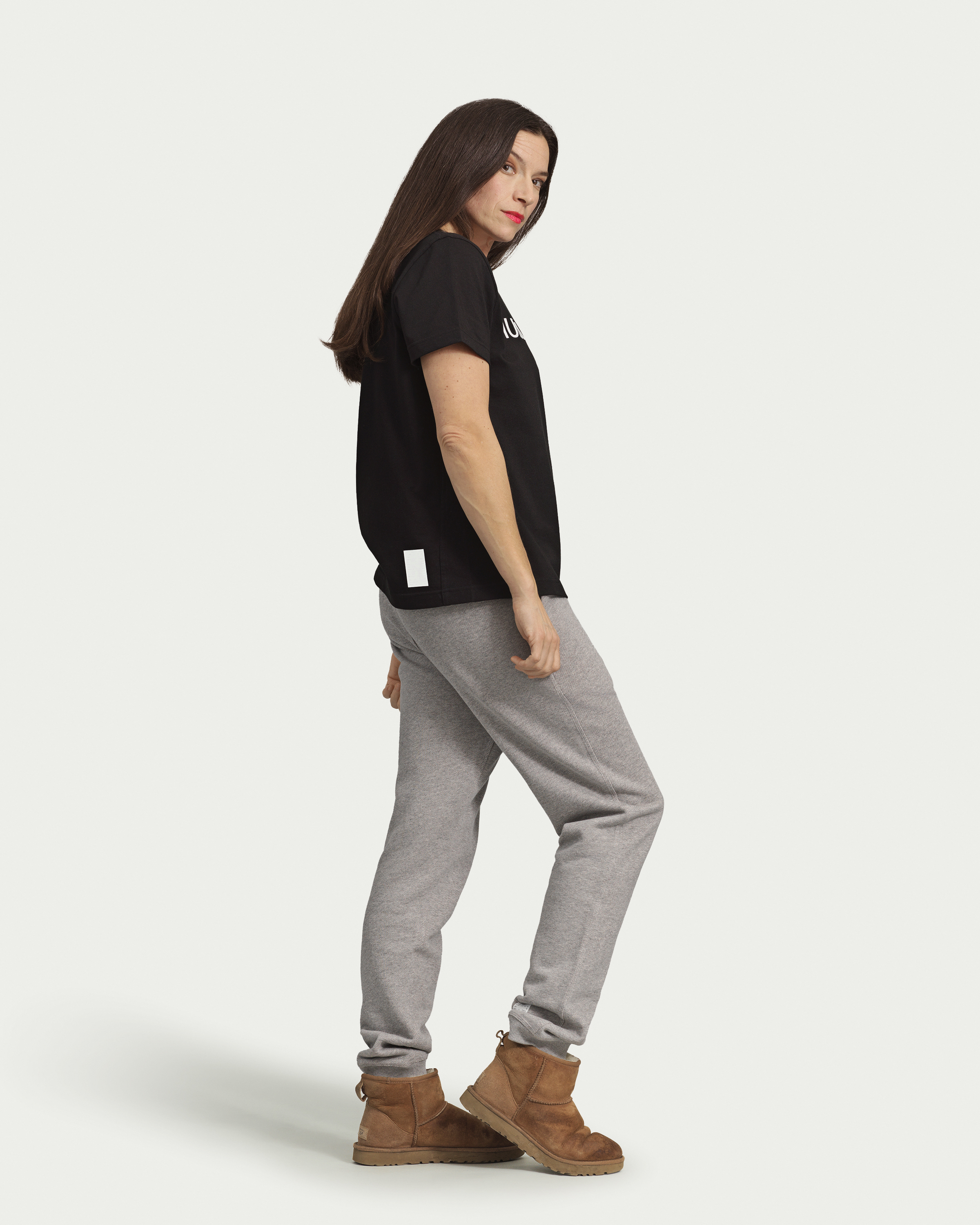 fitted_tshirt_outfit