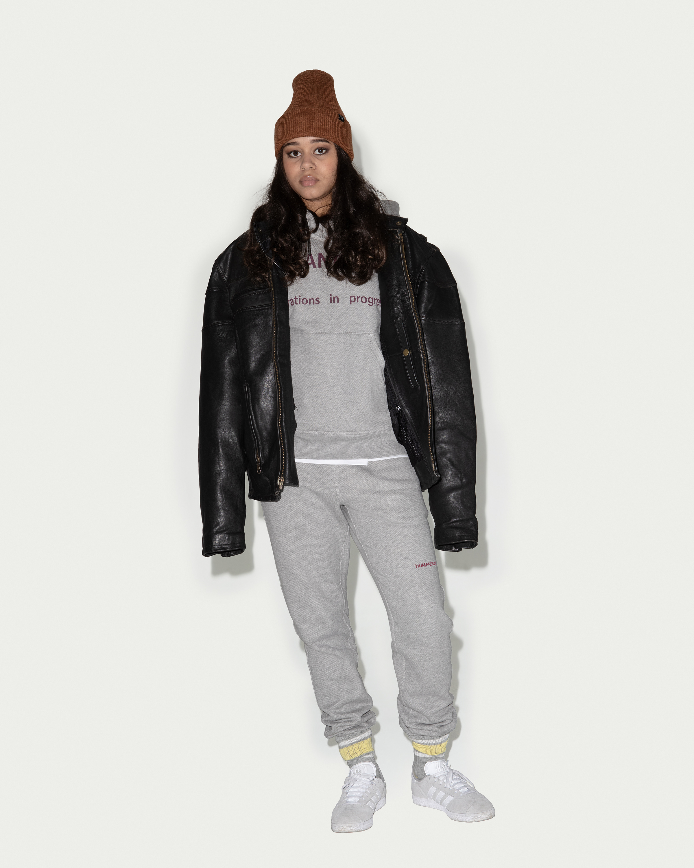fitted_sweatpants_outfit