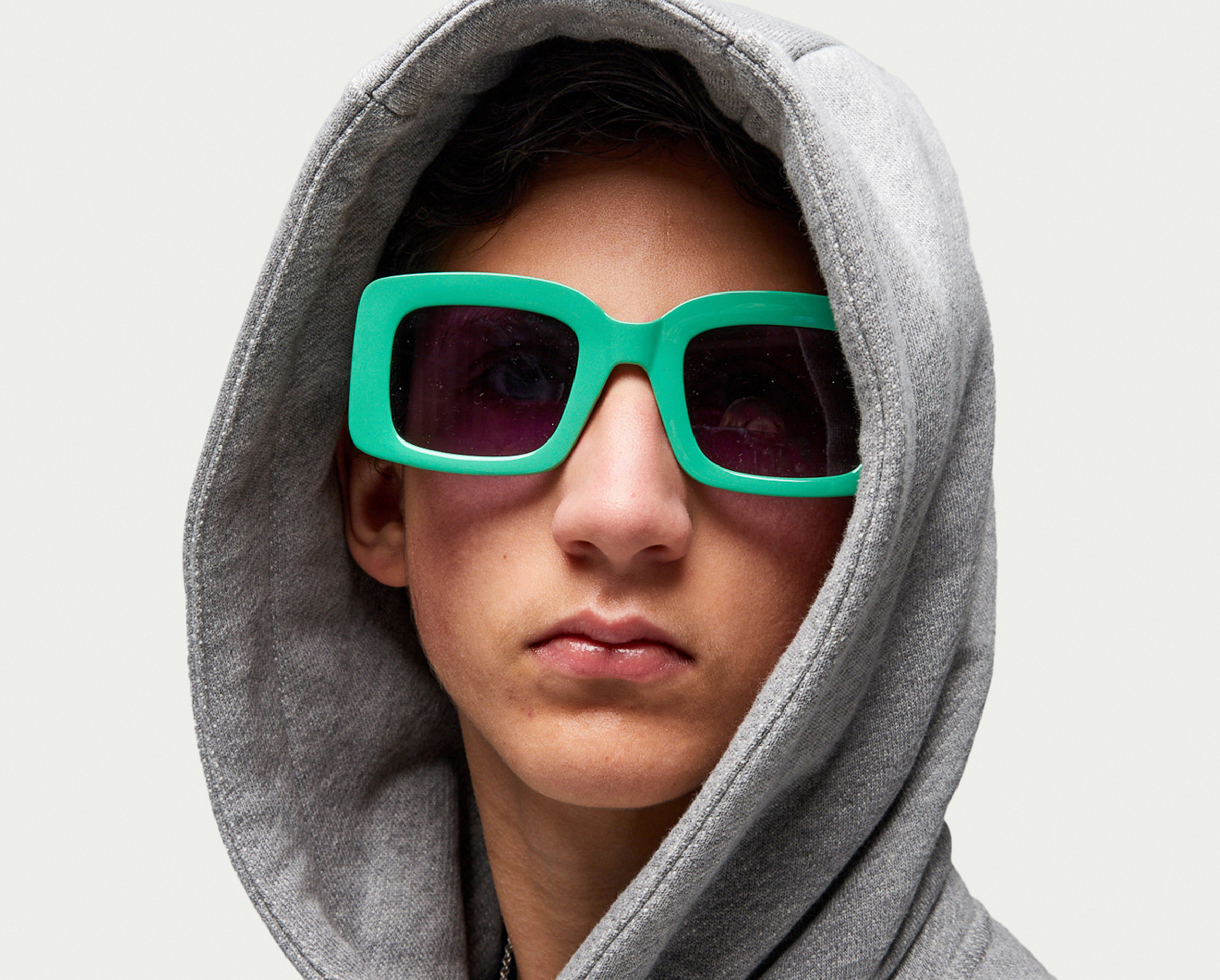 Boy_glasses_hoodie