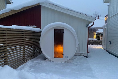 Jeg er meget tilfreds med købet! Let at samle, og der er ikke særligt meget forarbejde.
