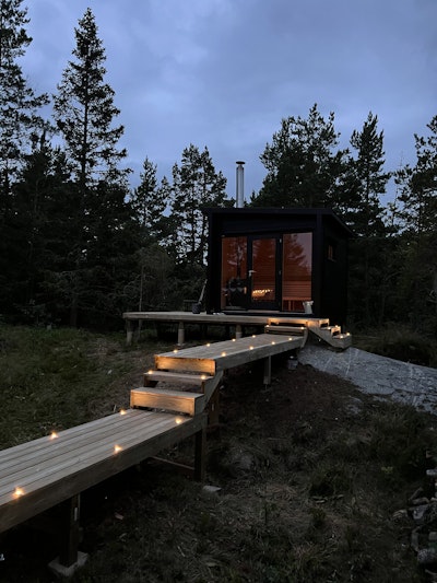 Gute Sauna, allerdings ist die Sitzfläche schlecht konstruiert, da sie viel zu schmal ist.