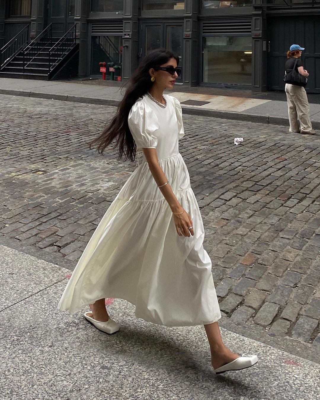 22 Wardrobe Essentials Every Woman Should Own By The Time She Turns 25 |  Evie Magazine