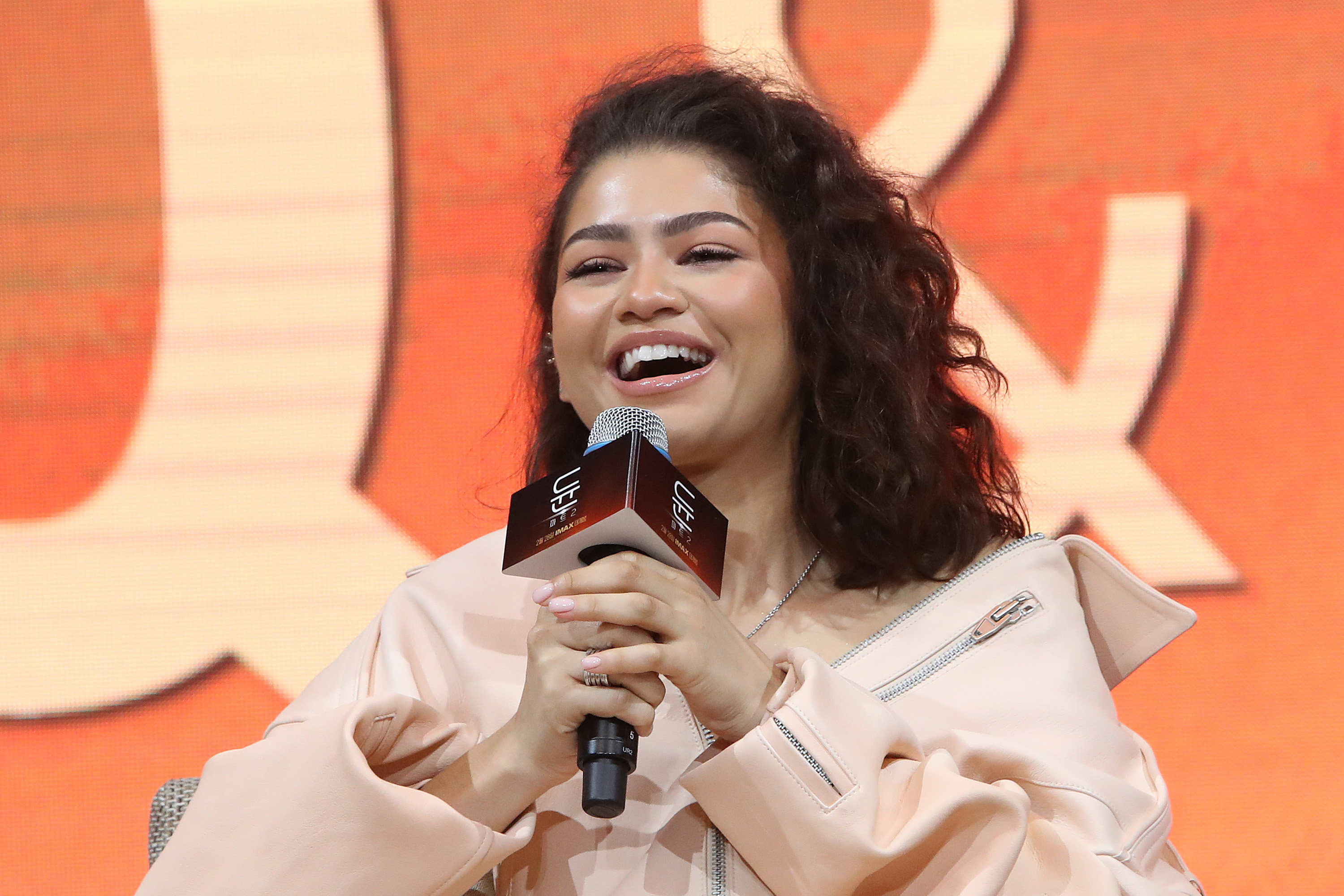 Interviewer Asks Zendaya Who Has The Most Rizz In Dune And Her interviewer-asks-zendaya-who-has-the-most-rizz-in-dune-and-her