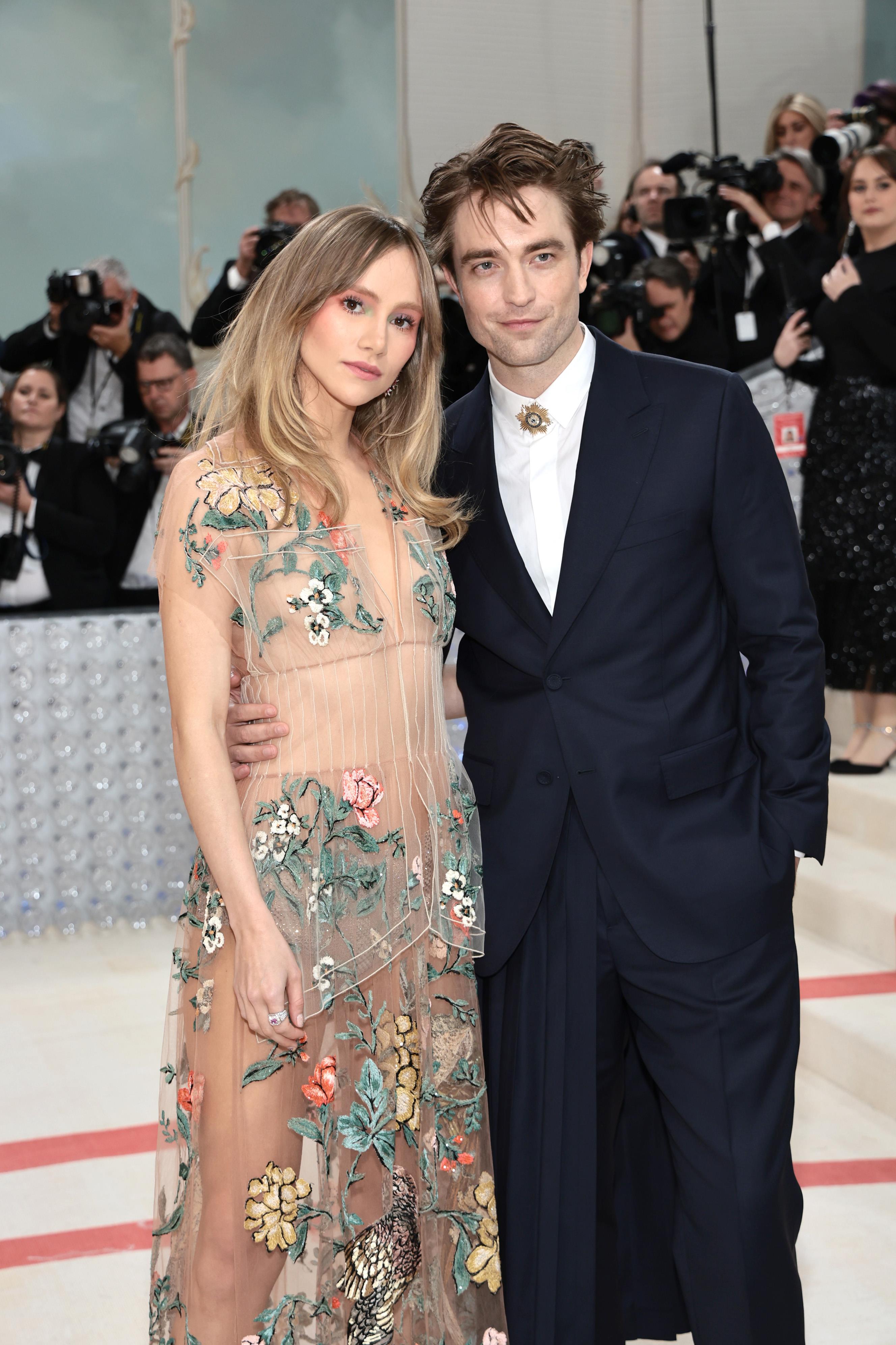 Robert Pattinson Has A Surprising Reaction To Suki Waterhouse Singing