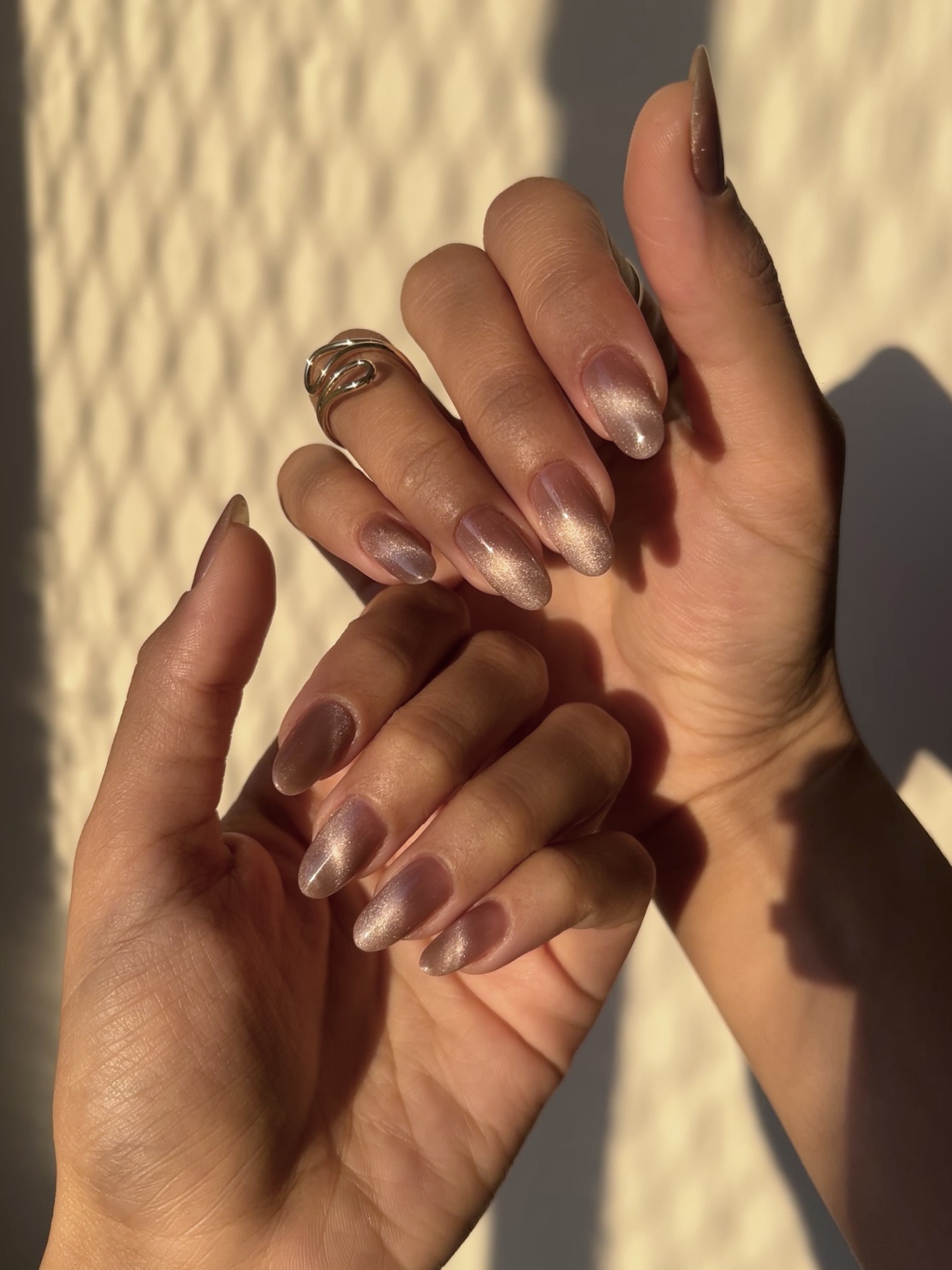 15 Neutral Summer Manis That Are Anything But Basic
