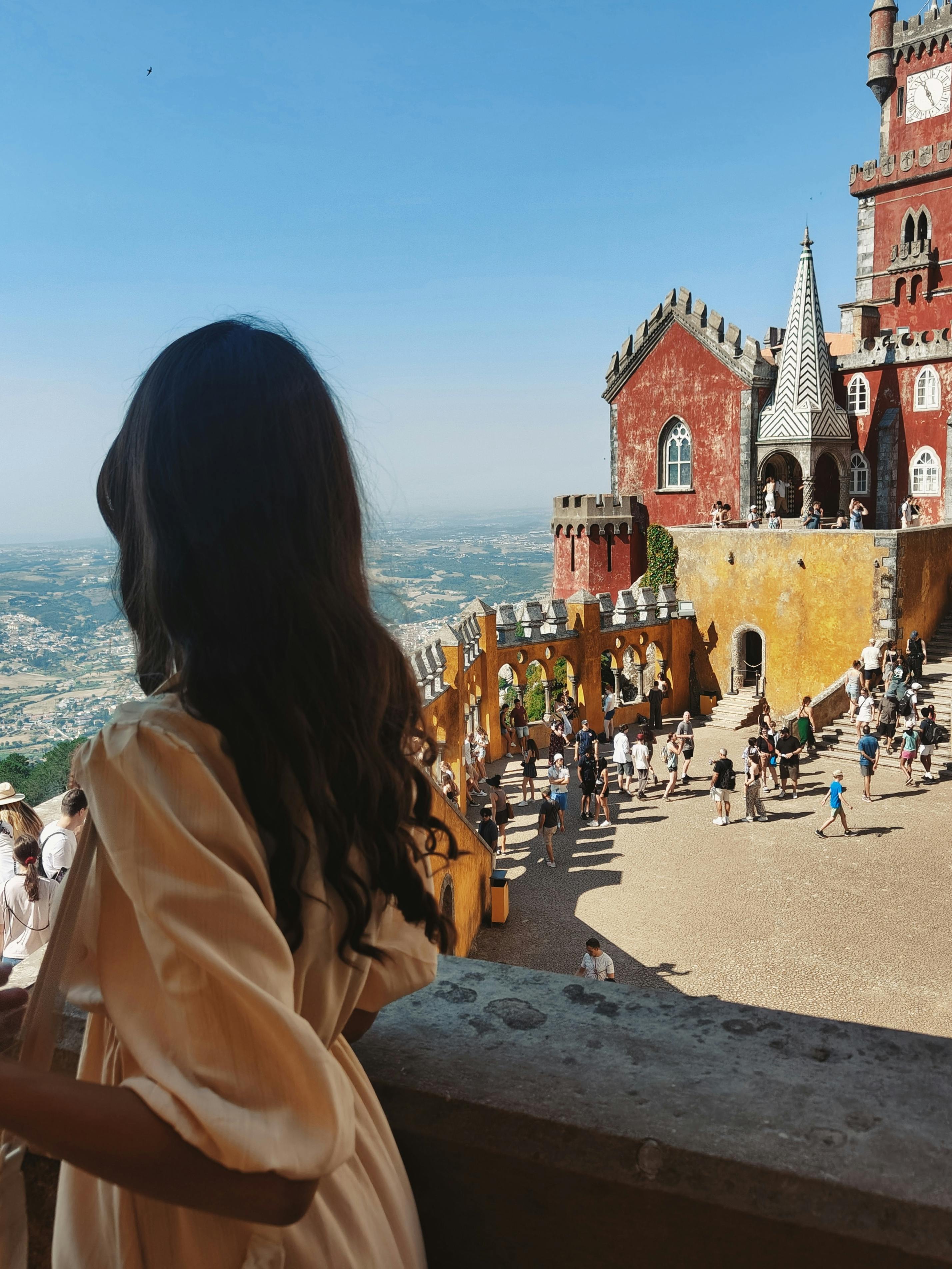 I Quit My Perfect New York Life And Accidentally Became A Queen In ...