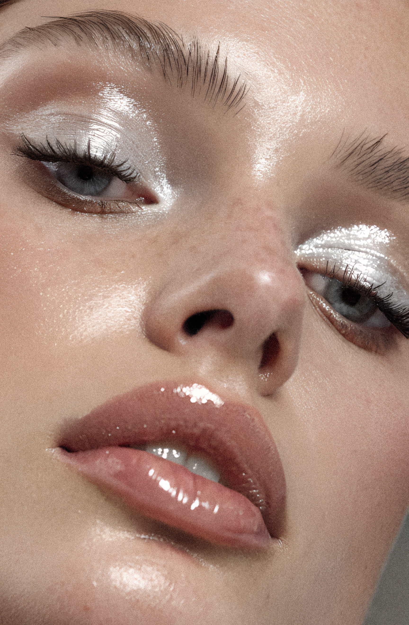 Frosted 2000s Lips Are Back: How To Get The Look