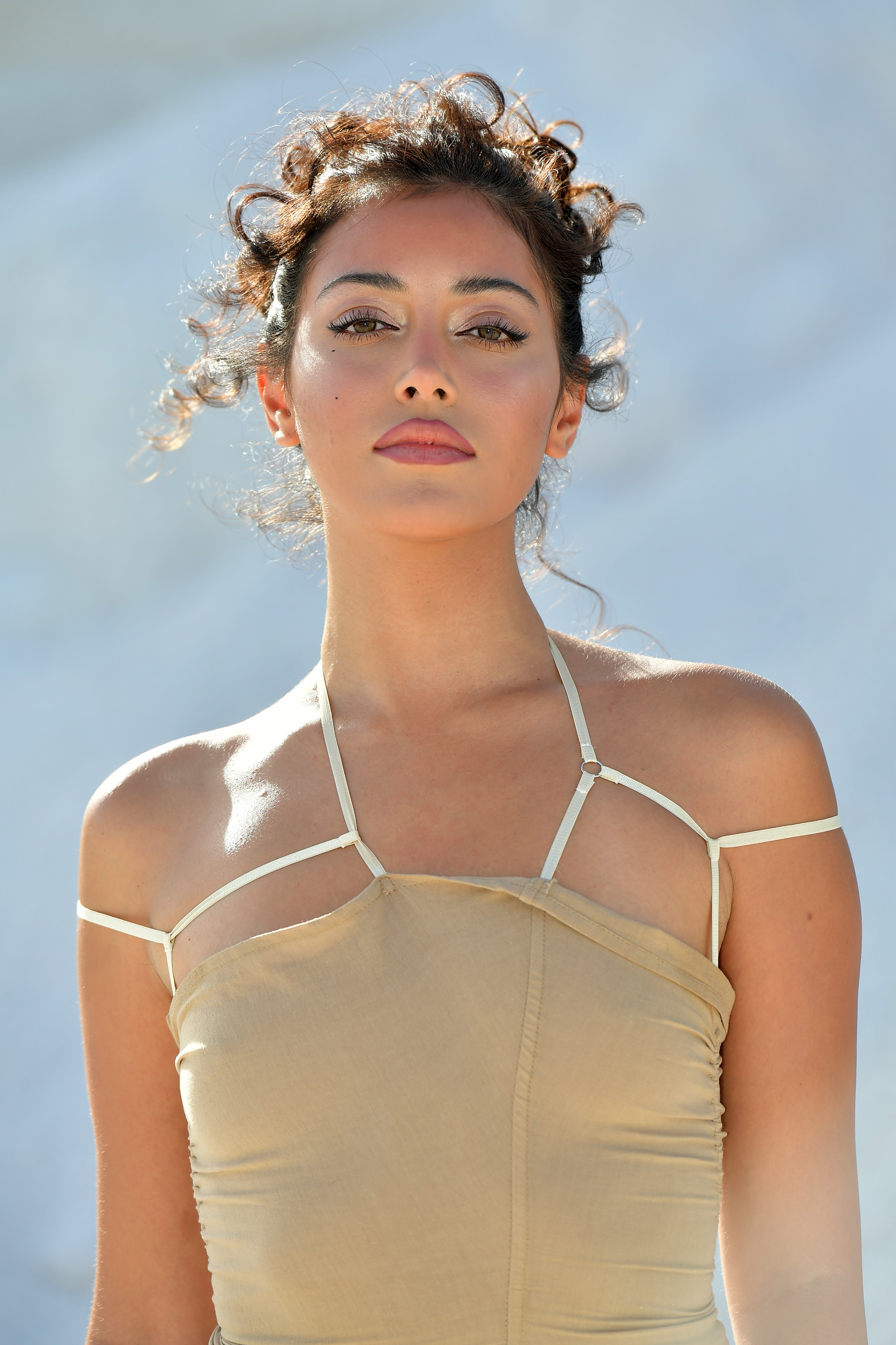 9 Ways Beauty Rewires The Female Brain