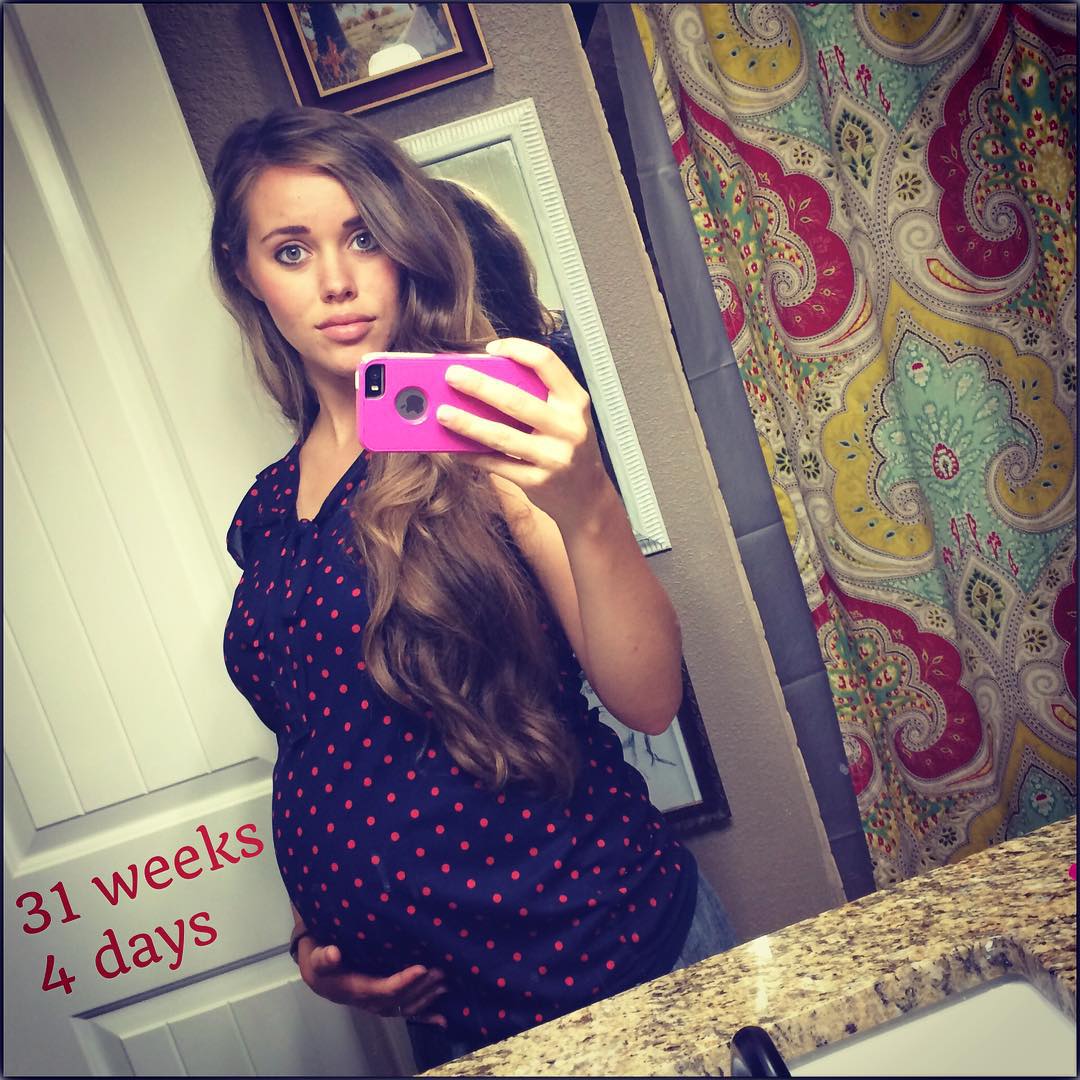 TikTok Is Obsessed With Jessa, Jana, Jill, Jinger And Joy-Anna Duggar’s "Face Cards"