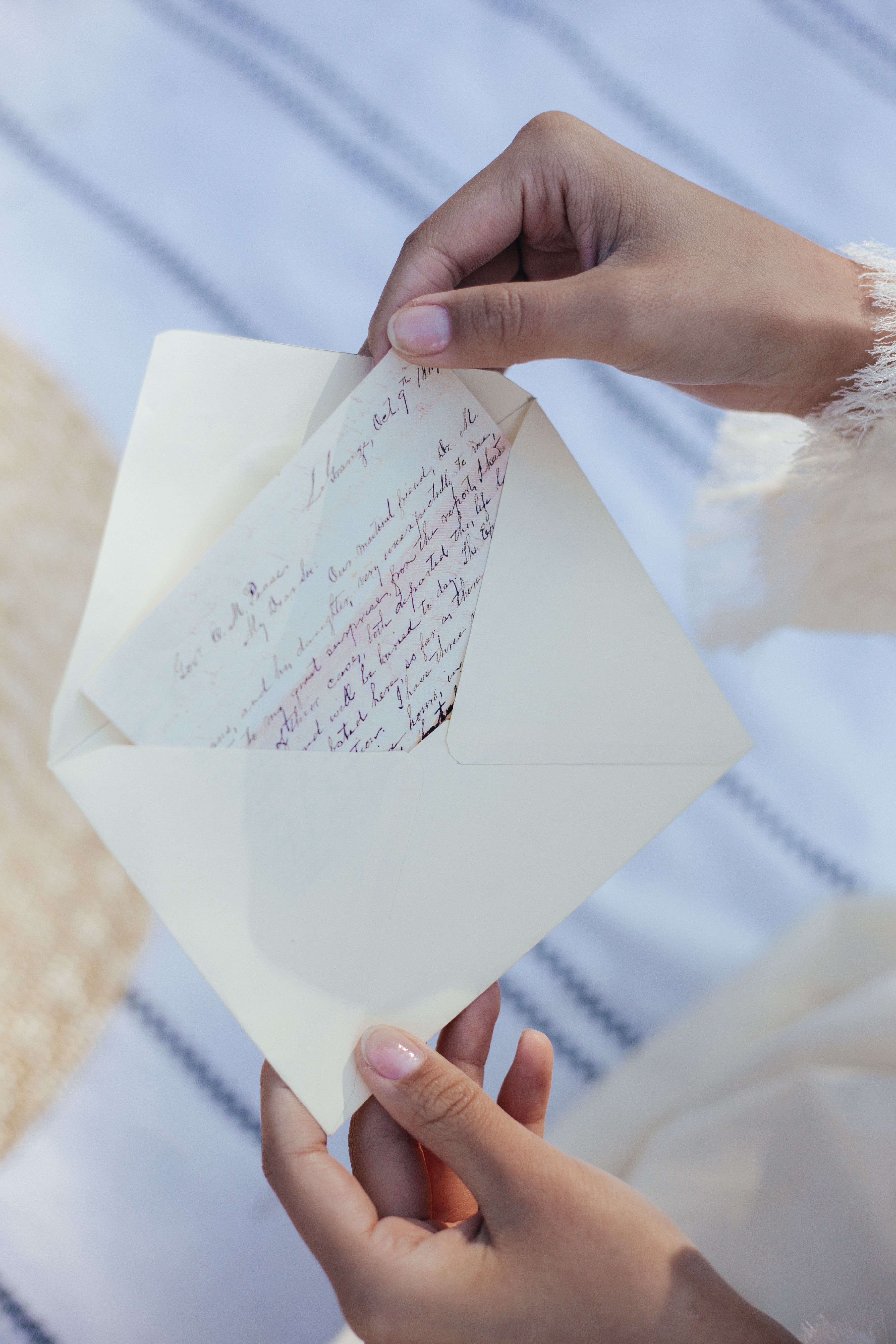 Your Guide to Writing Love Letters, From First Date to First Baby