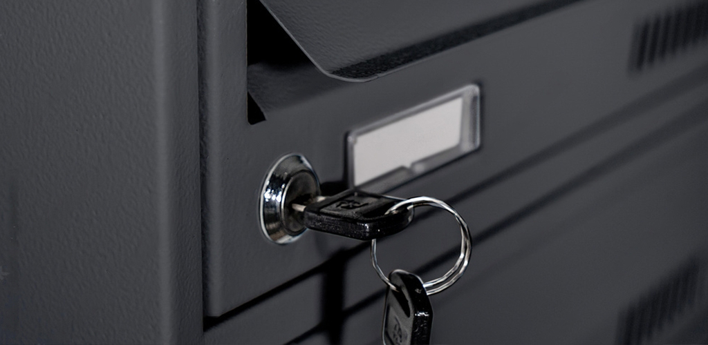 Replace letterbox locks in Amsterdam