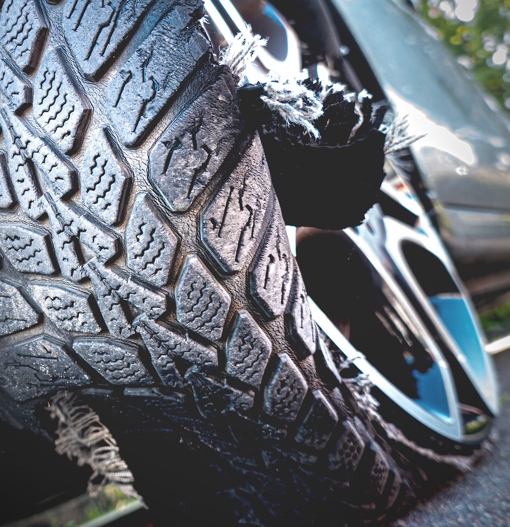 Avoid A Deadly Blowout: 11 Hidden Tire Failure Causes You Need To Know - 09hbif9