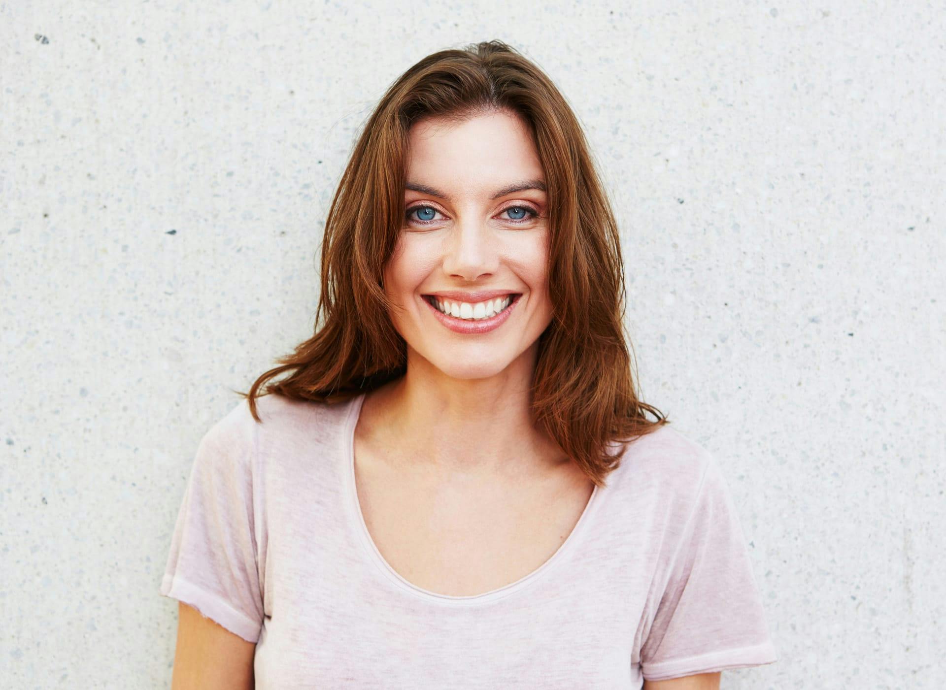 woman with auburn hair