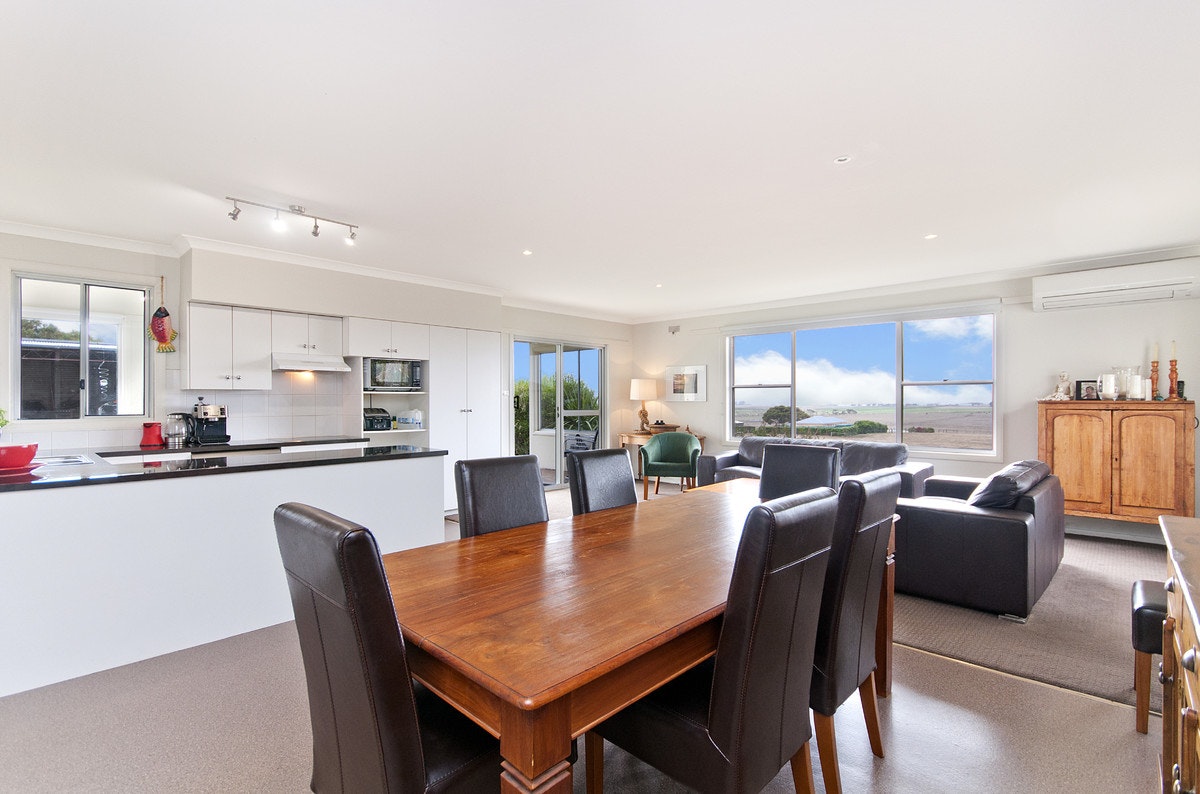 Image of dining room