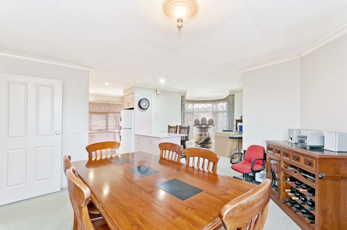 Image of dining room