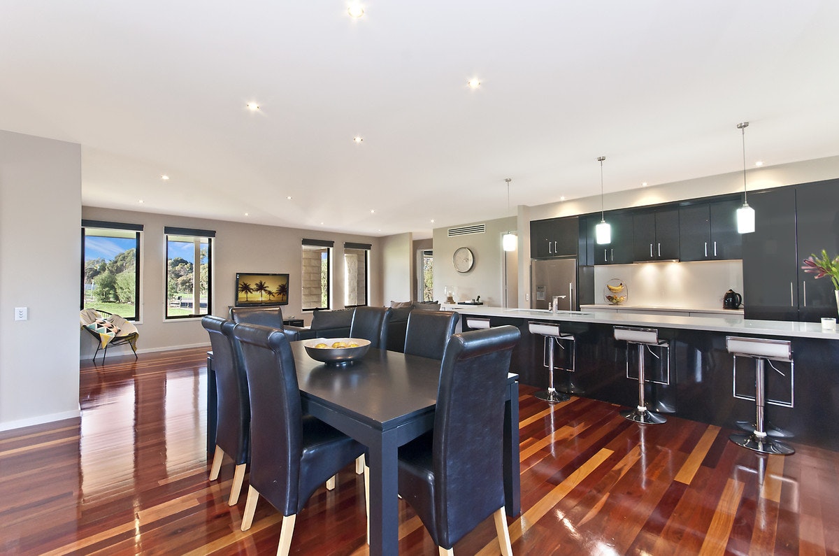 Image of dining room