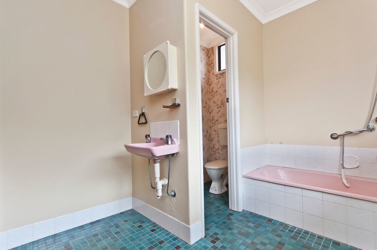 Image of corner