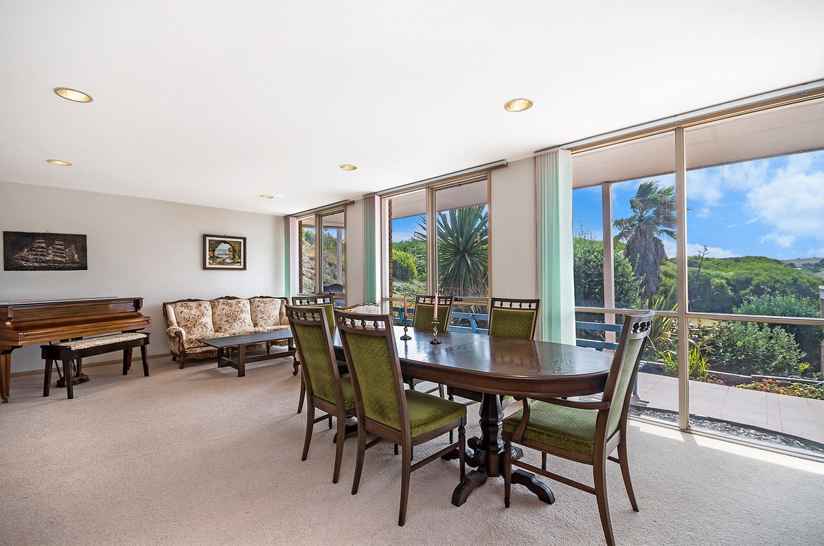 Image of dining room