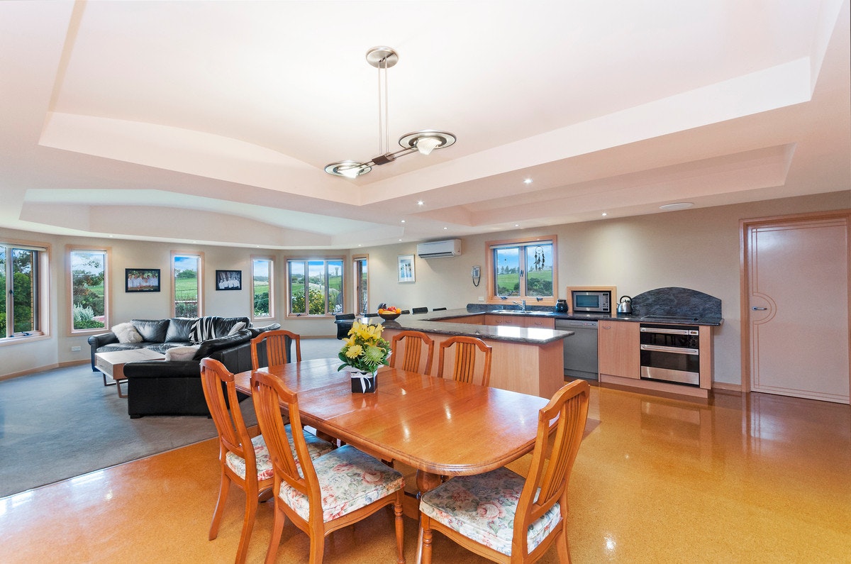 Image of dining room