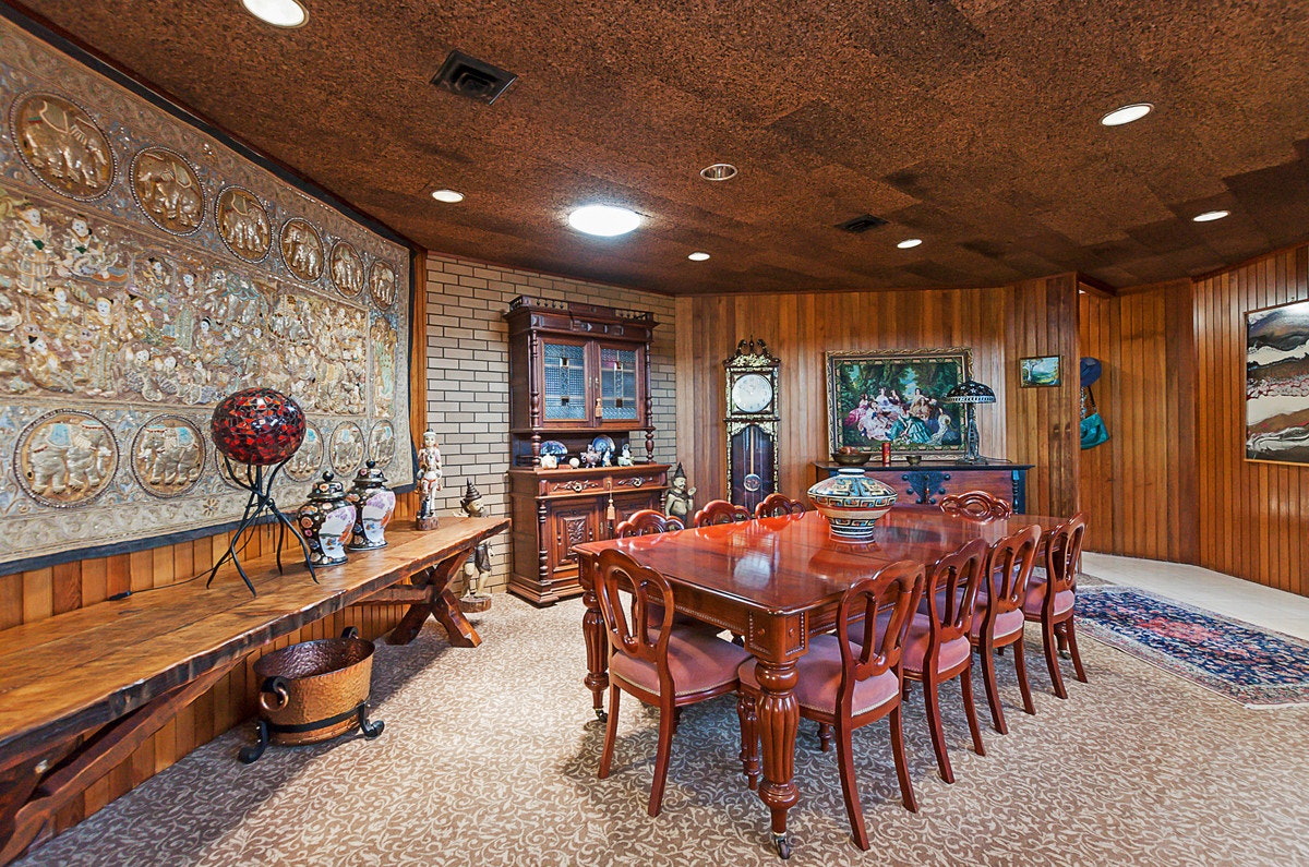 Image of dining room