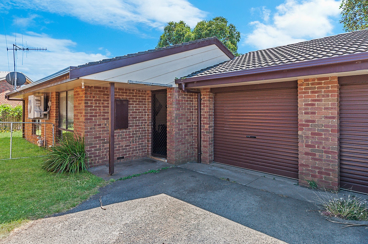 Image of garage