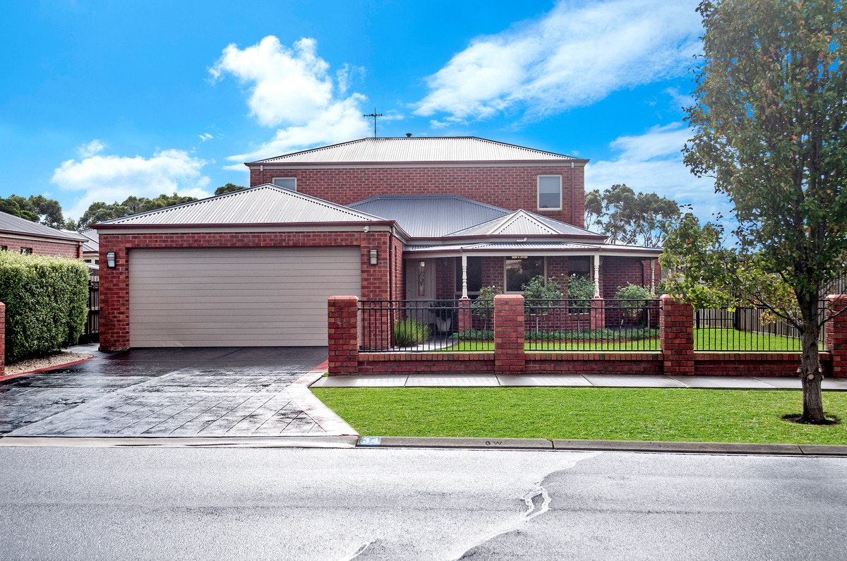 Image of garage