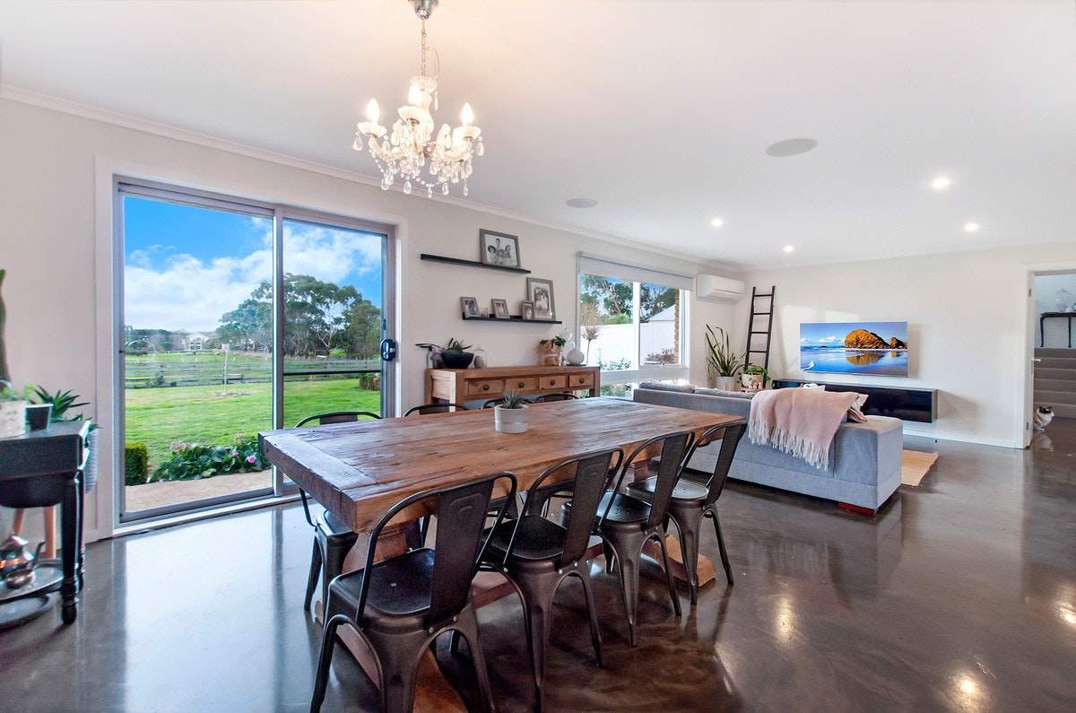 Image of dining room