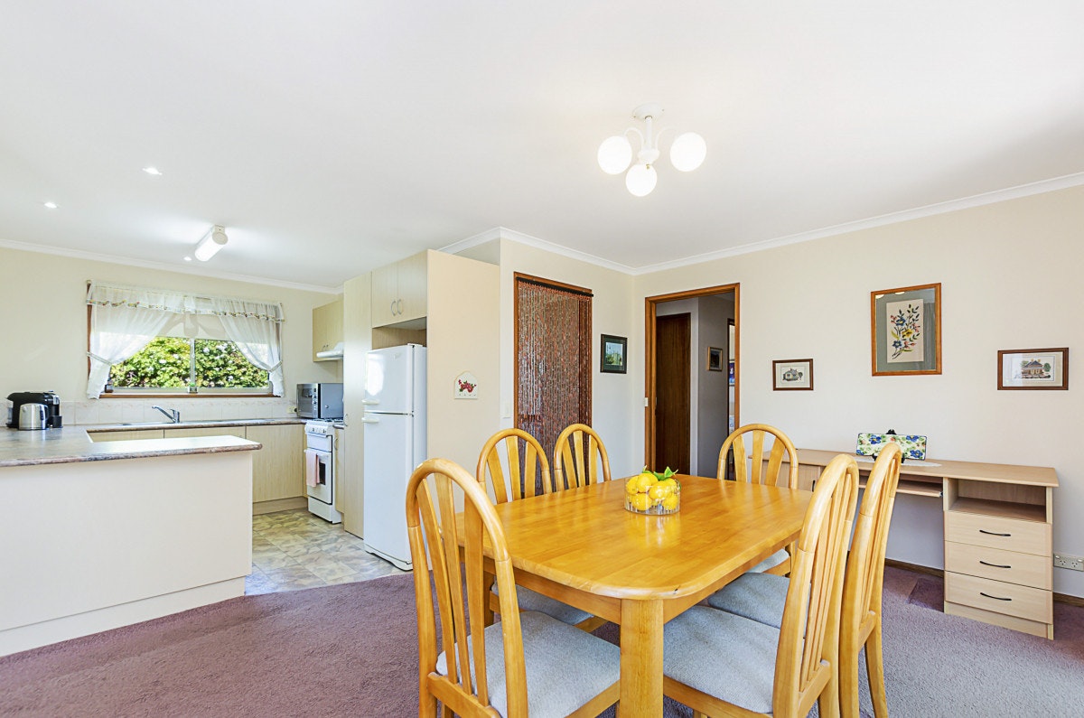 Image of dining room