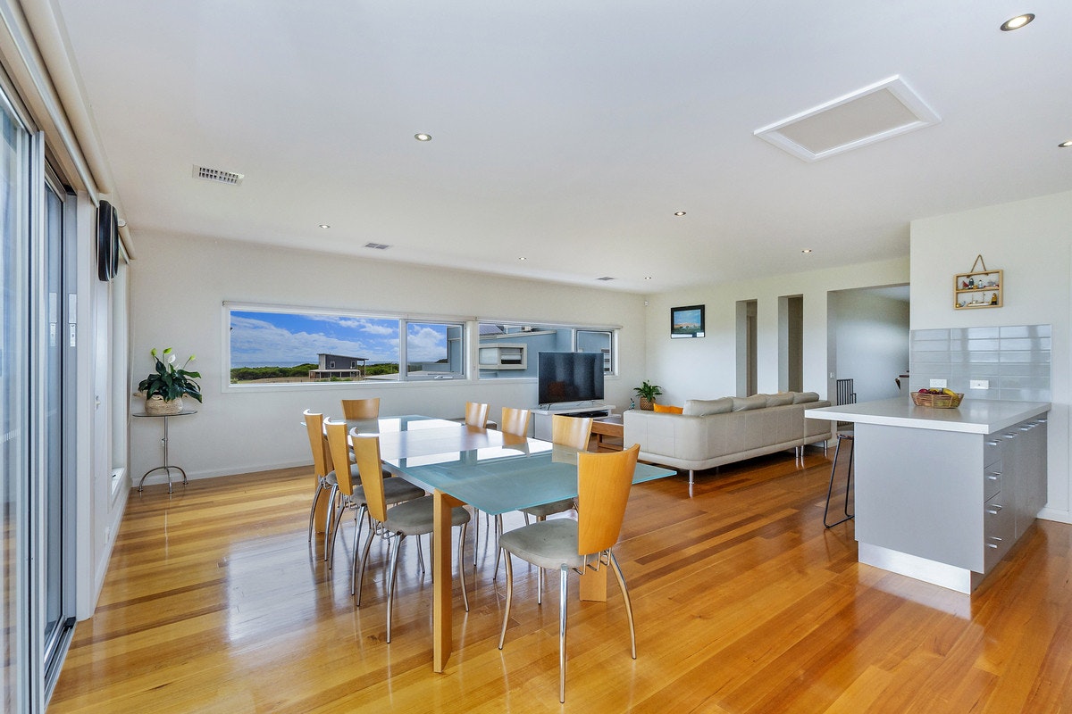 Image of dining room