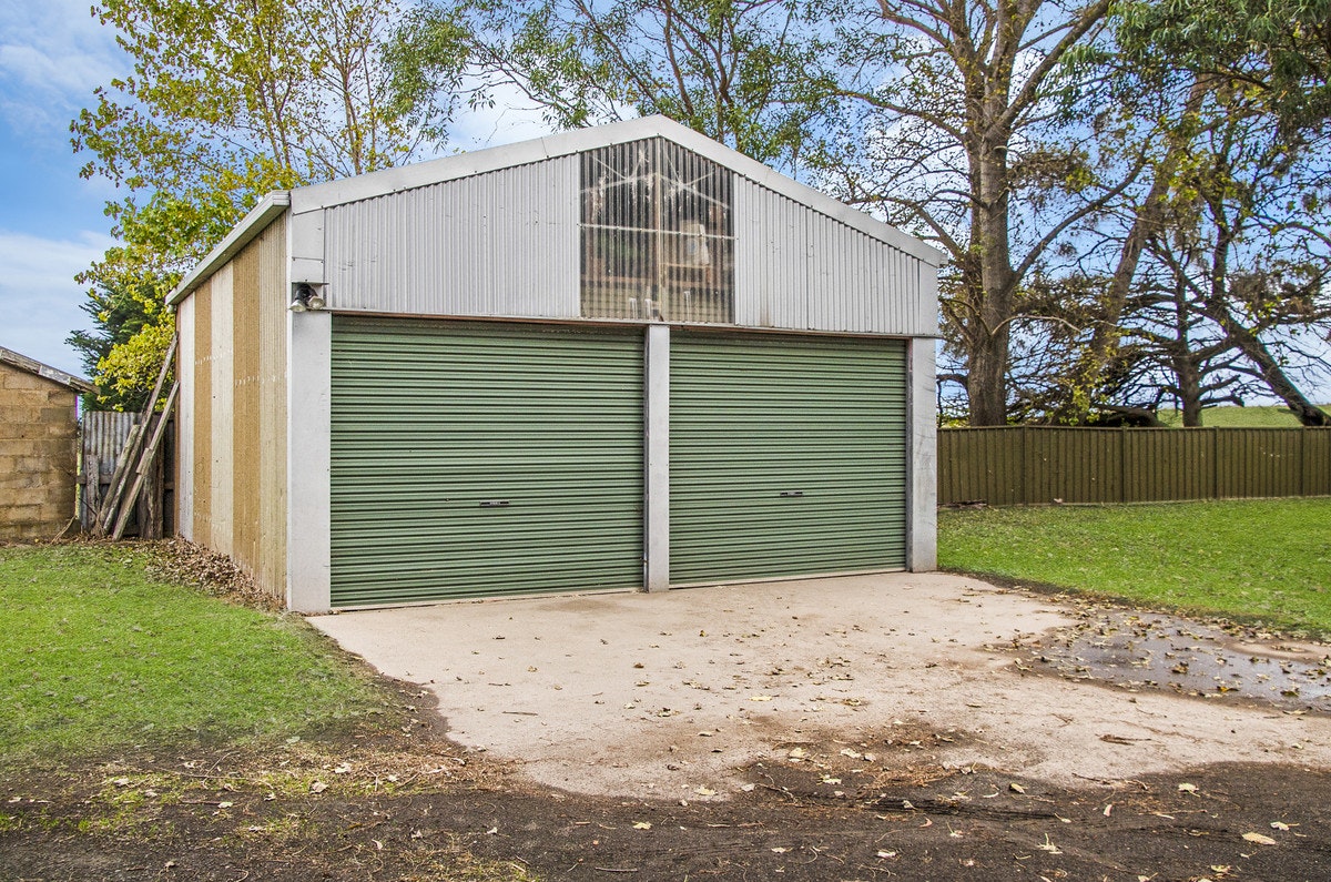 Image of garage