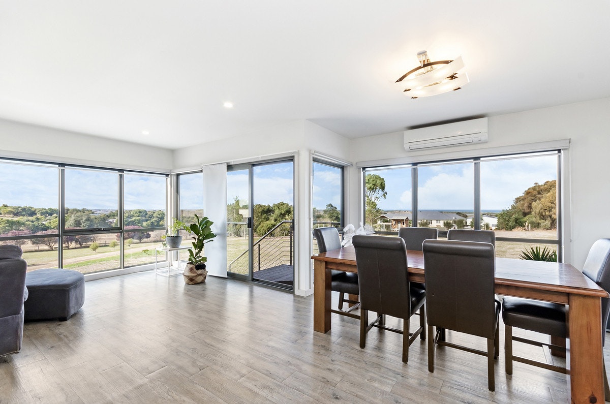 Image of dining room