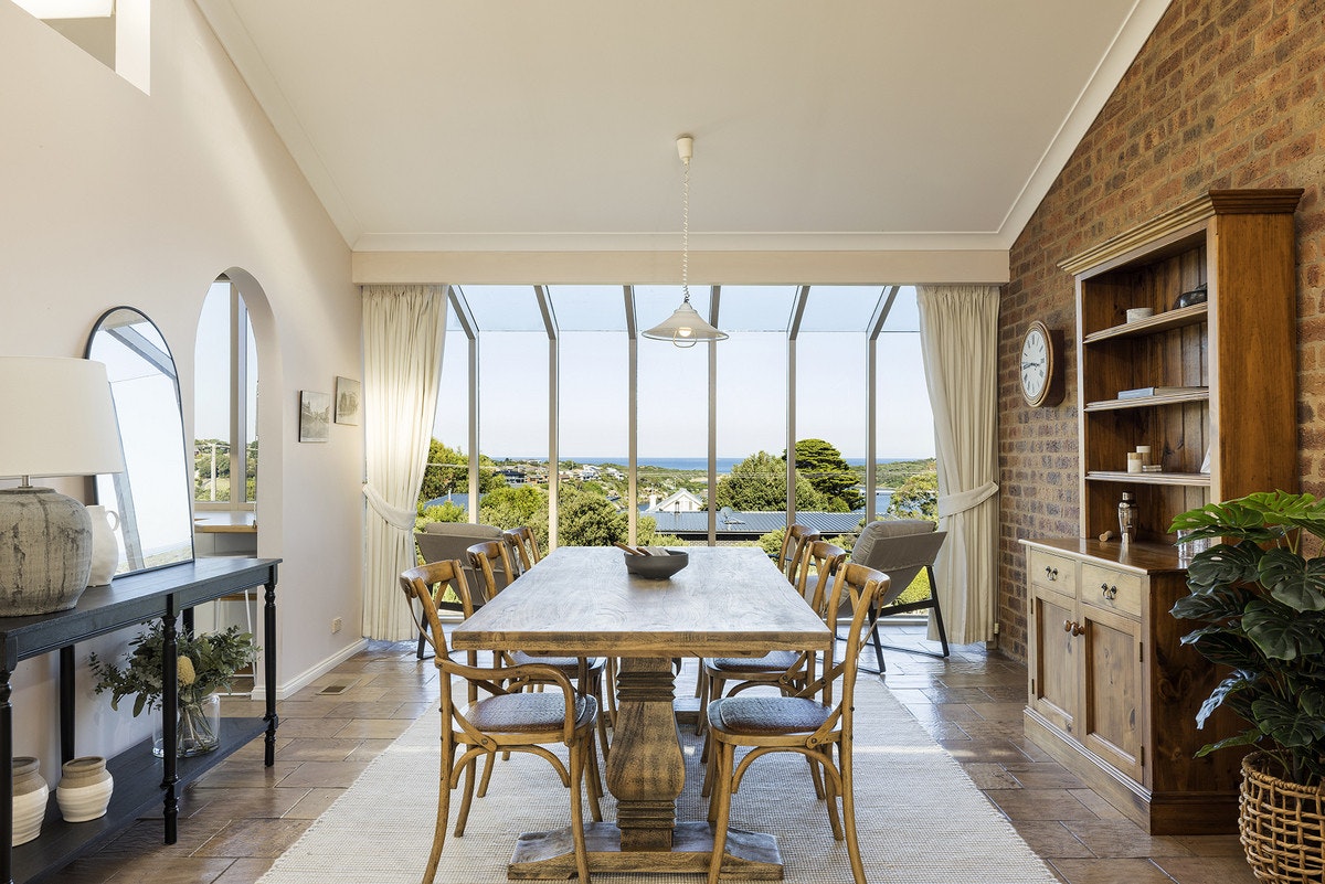 Image of dining room