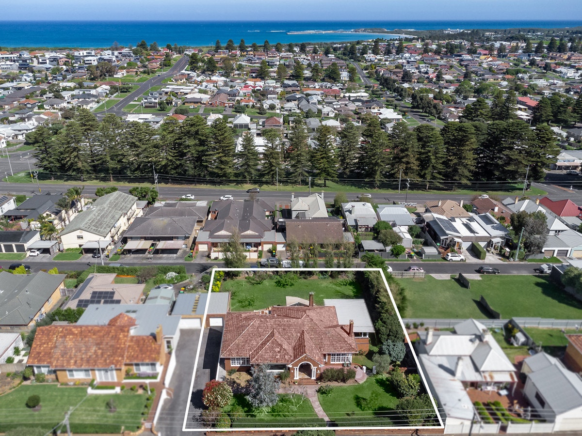 Image of neighborhood