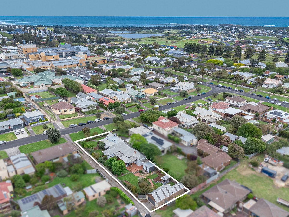Image of neighborhood
