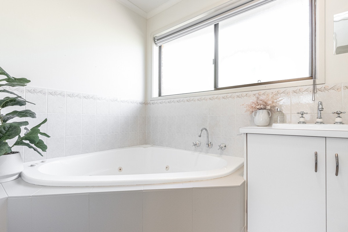 Image of tub