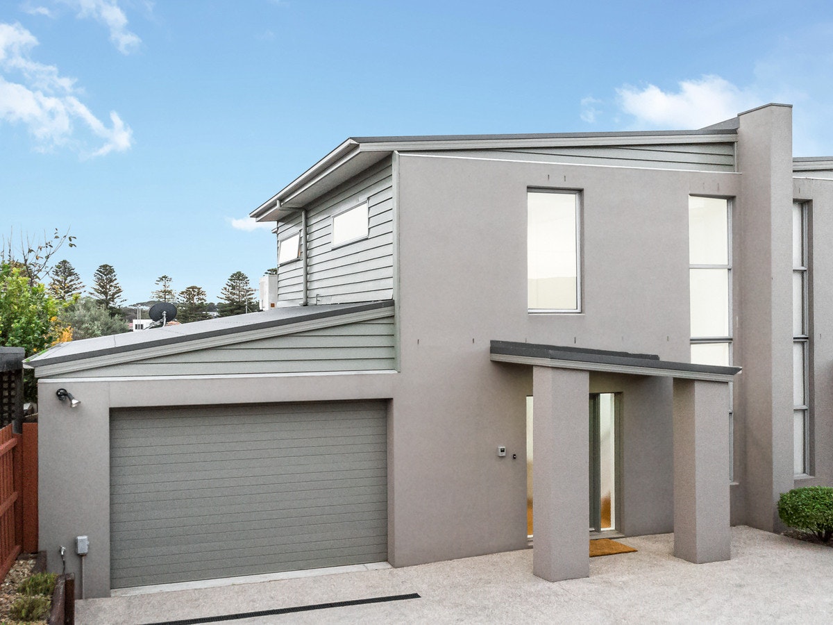 Image of garage