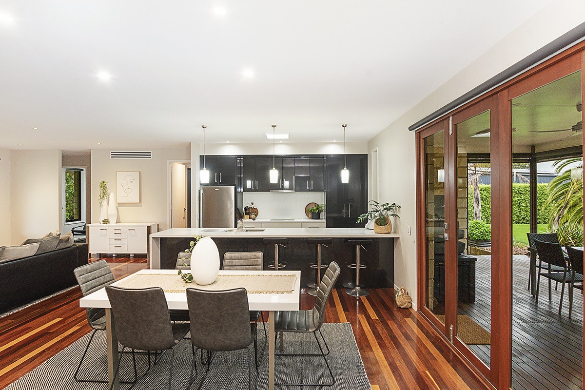 Image of dining room