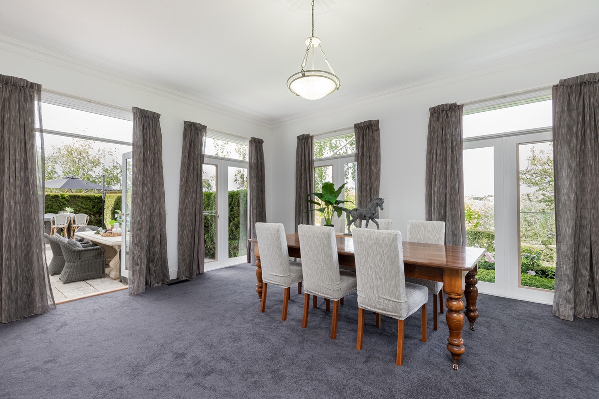 Image of dining room