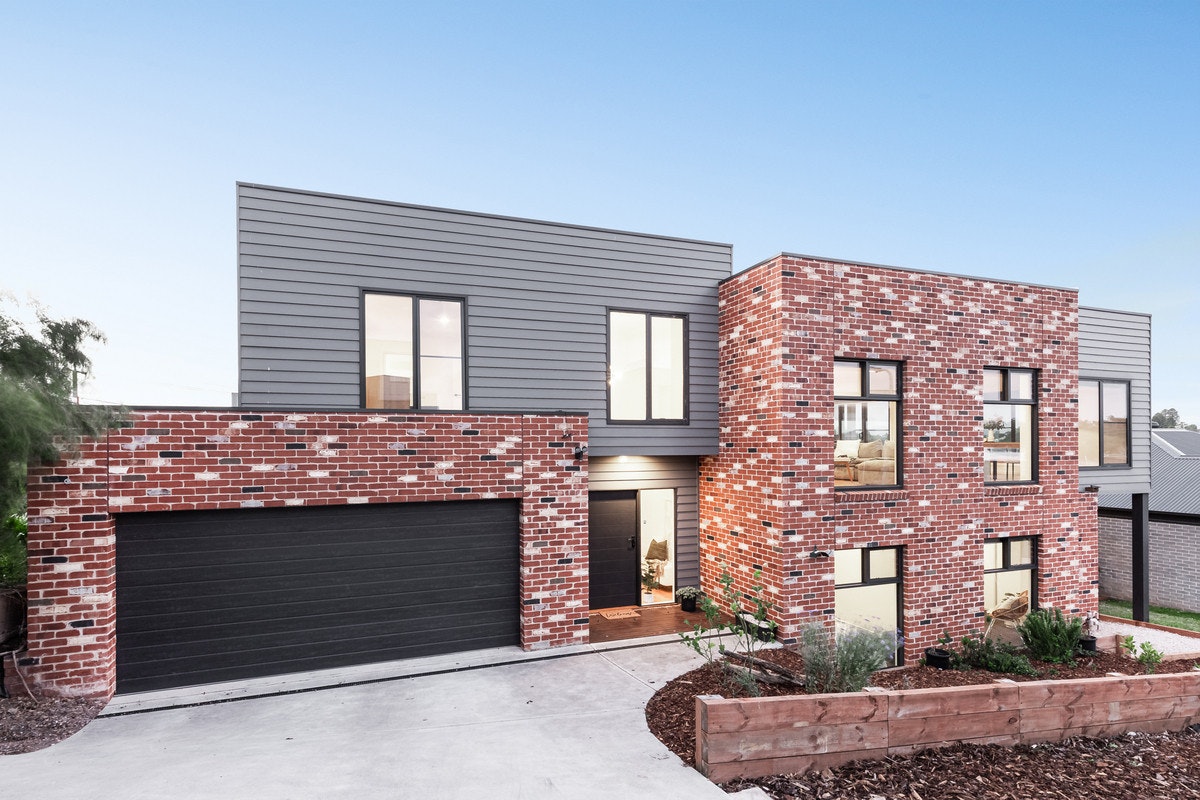 Image of garage
