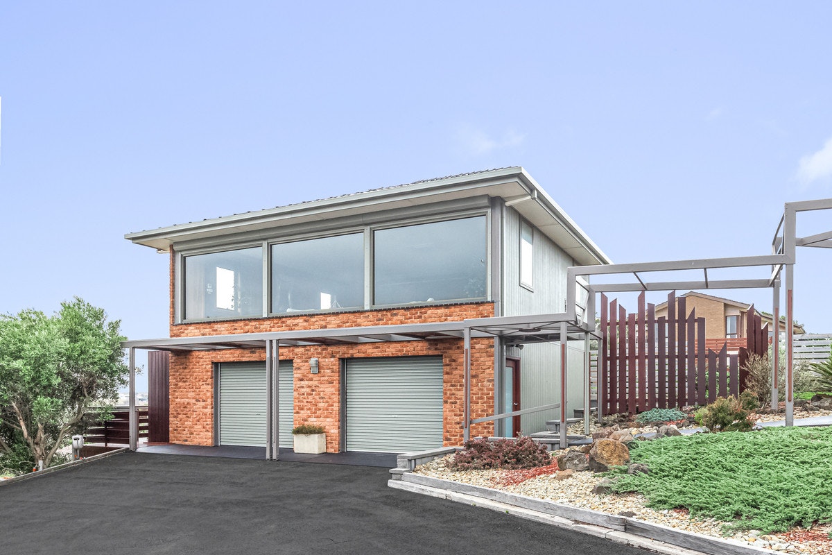 Image of garage