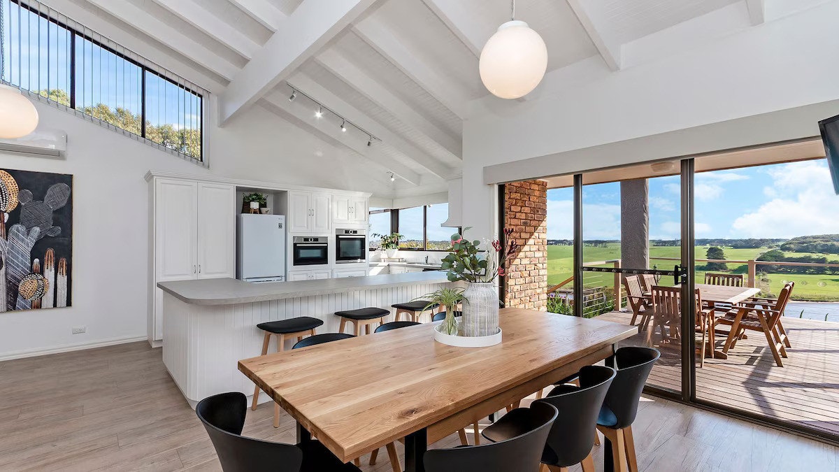 Image of dining room